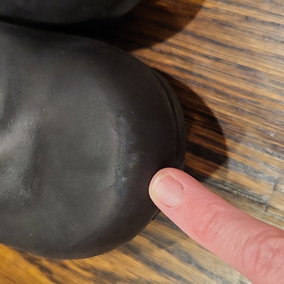 Dansko Black XP 2.0 Black Waterproof Pull Up Professional Work Clogs, Size 35 - Picture 11 of 12